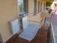 Plataformas salvaescaleras o sube escaleras Alicante