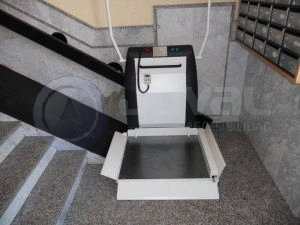 Plataforma Salvaescaleras en Novelda (Alicante)