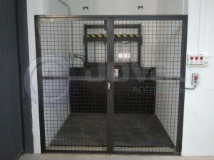 Instalación de Plataforma Montacargas en Ontinyent (Valencia)